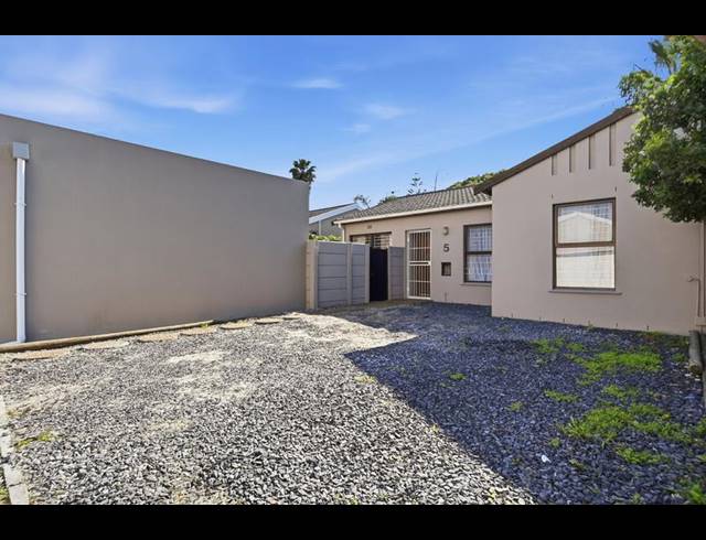 3 BEDROOM PROPERTY TO RENT IN TABLE VIEW